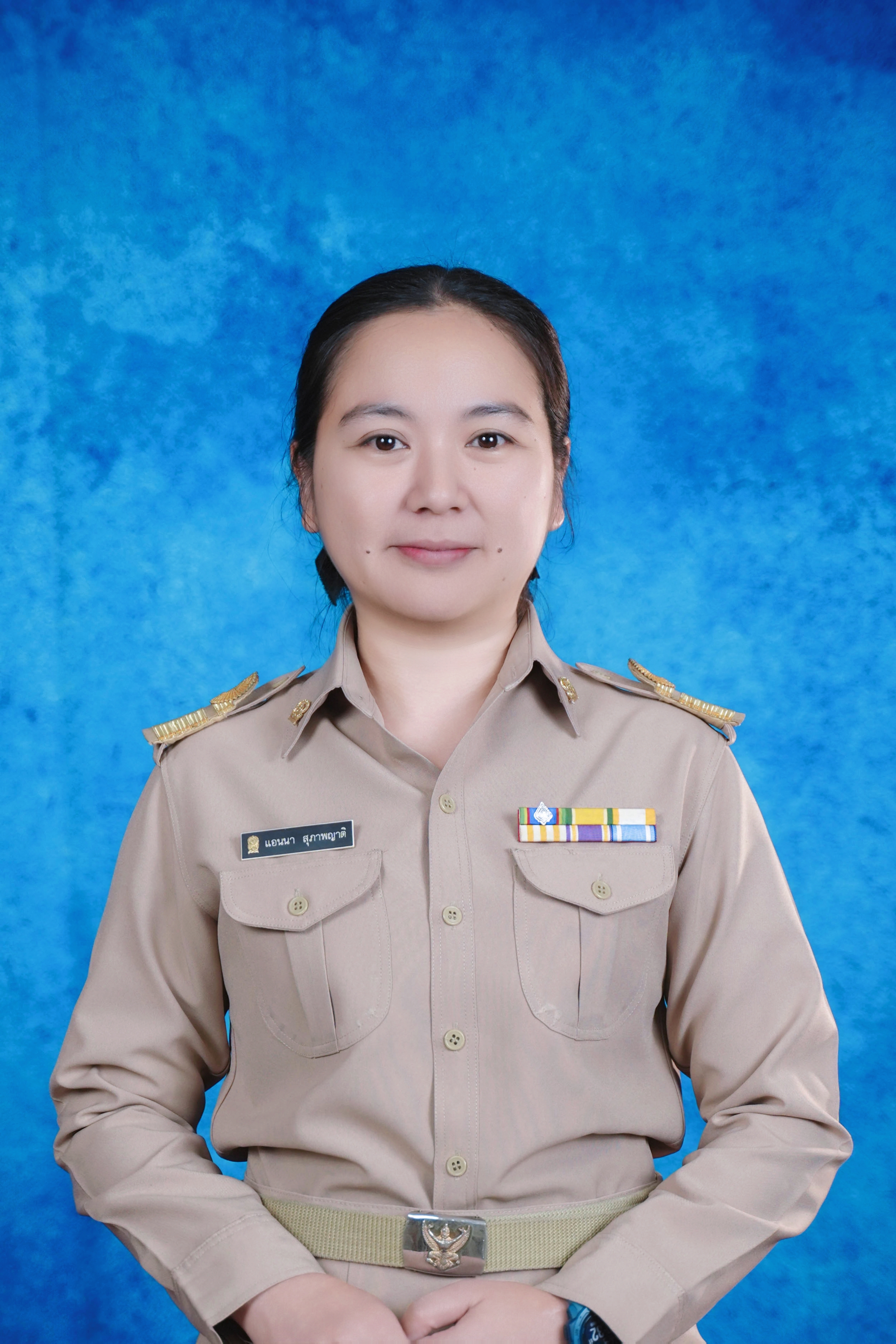นางสาว แอนนา สุภาพญาติ