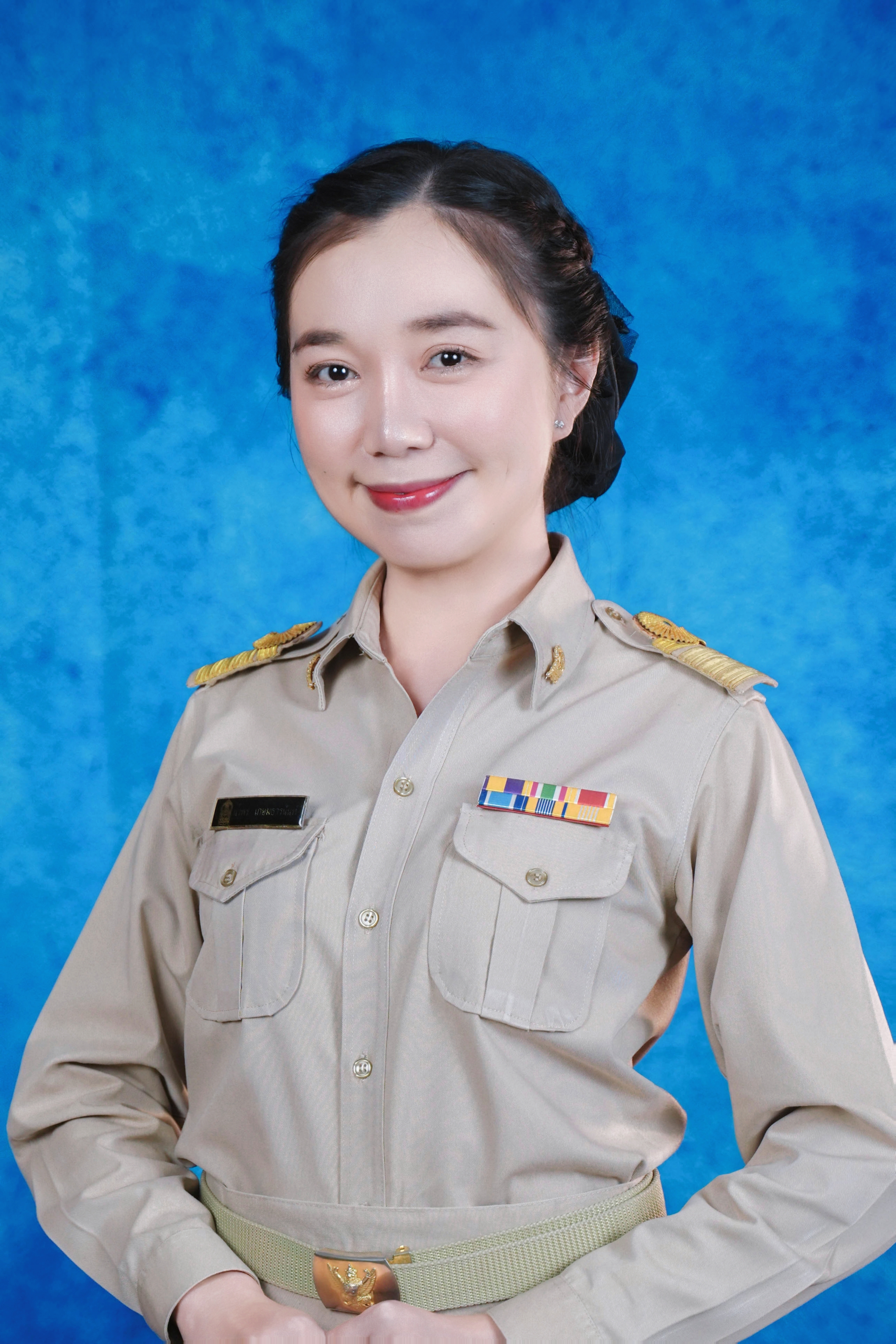 นางสาวนวพร เกษมธารนันท์