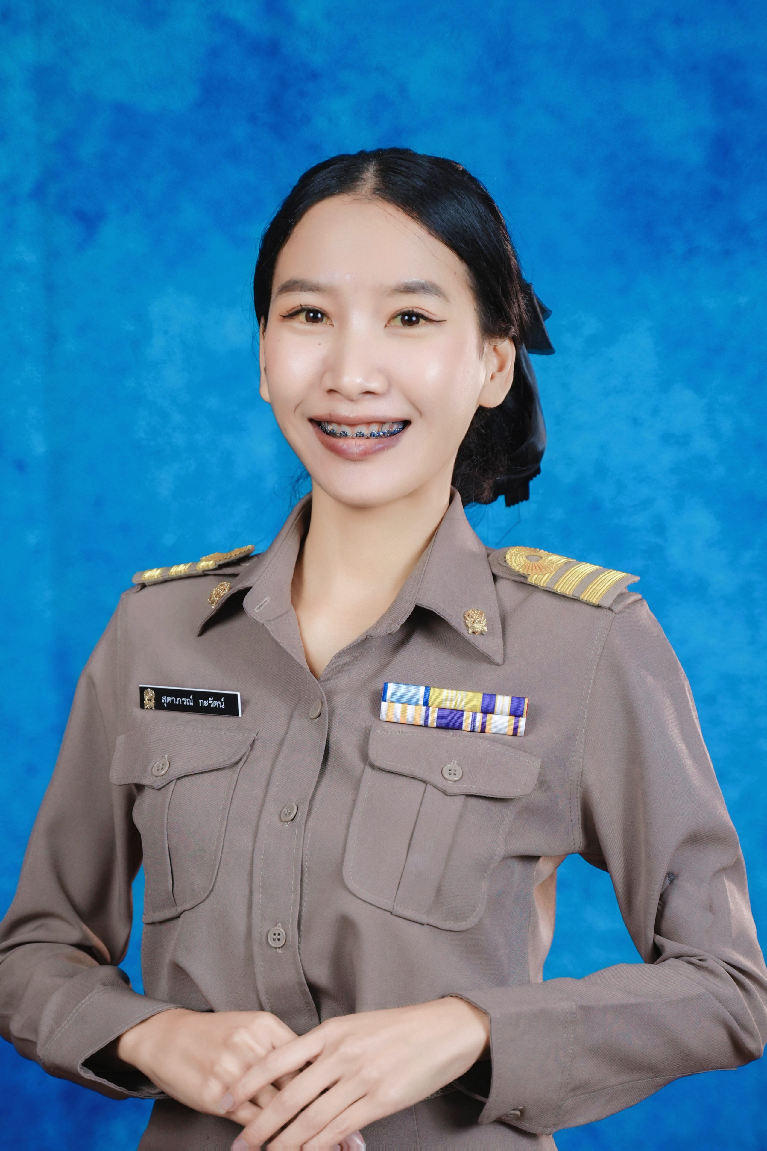 นางสาวนริศรา แก่นคํา