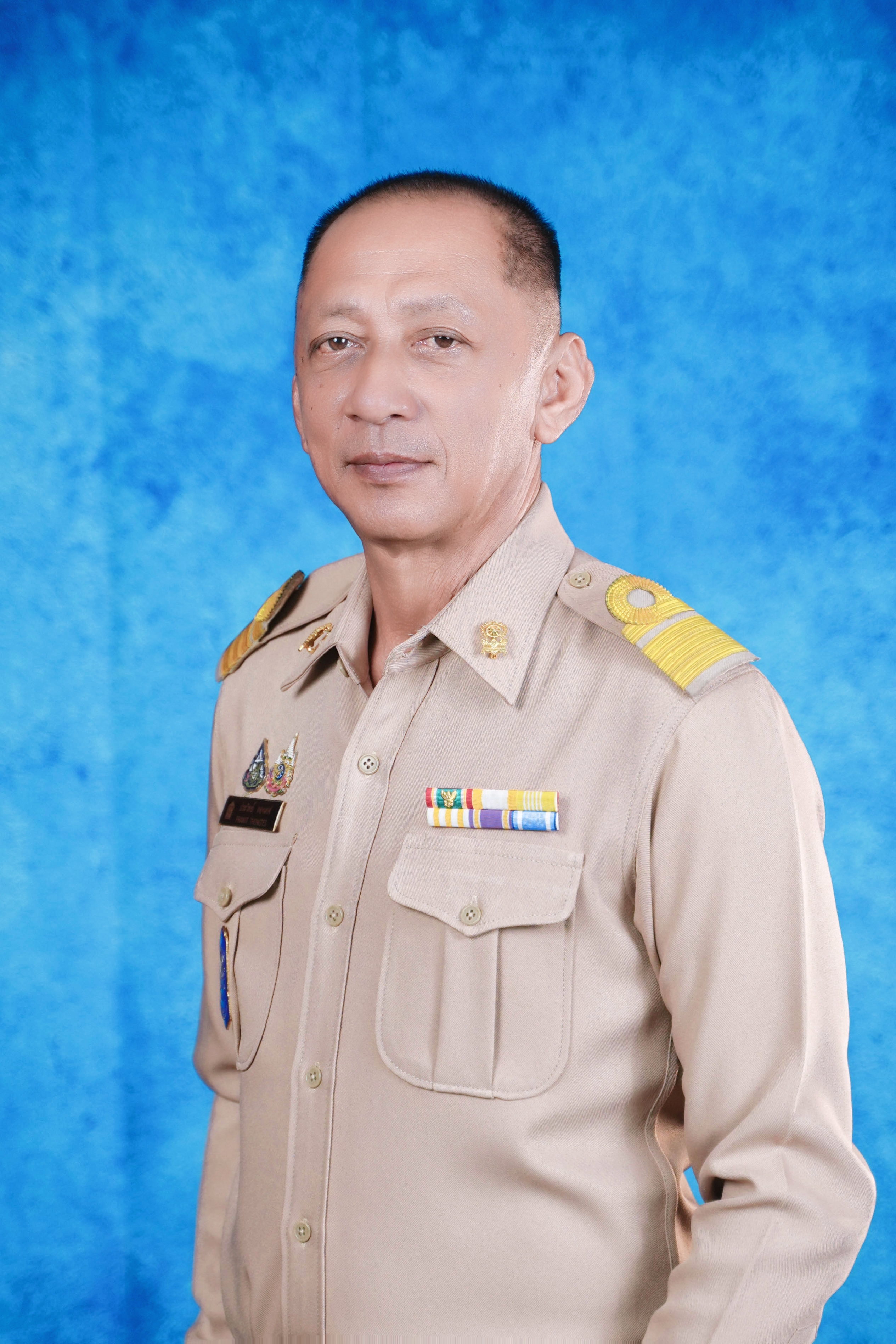 นายประวิทย์ ทองเทศ